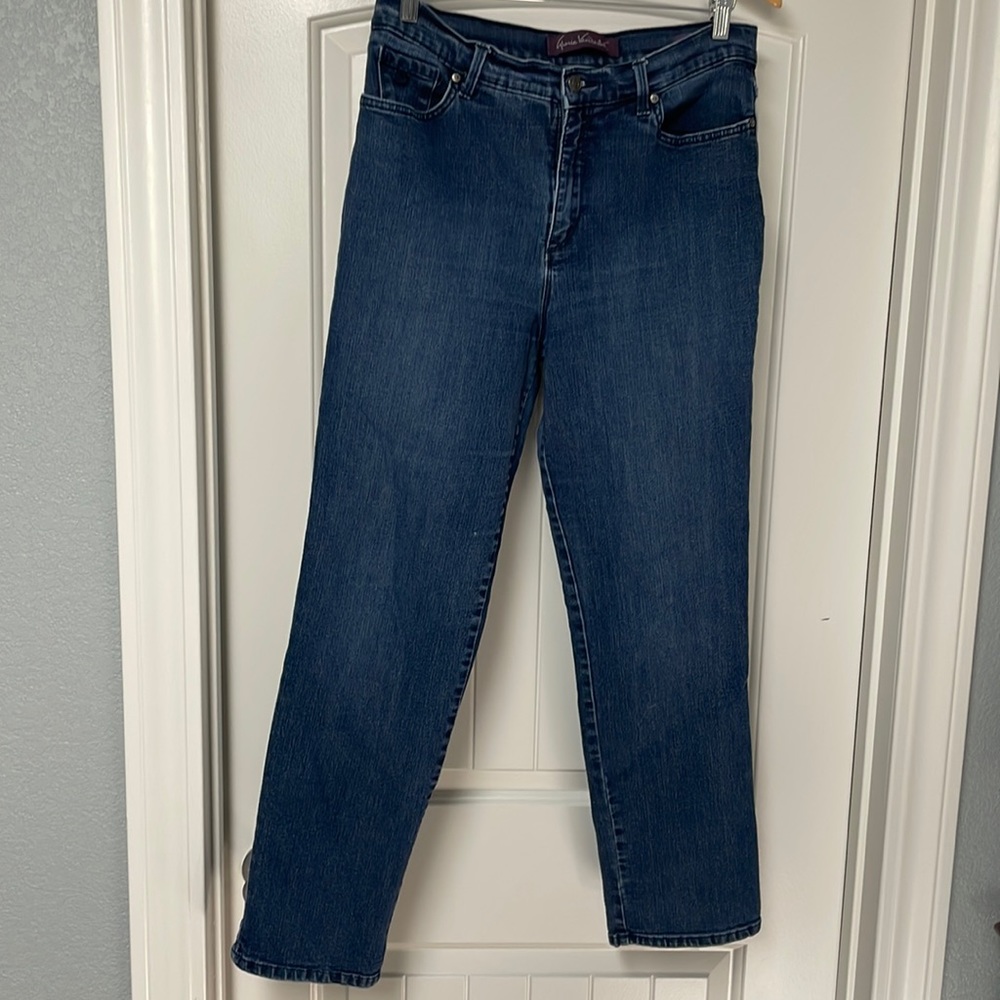 Gloria Vanderbilt stretchy jeans